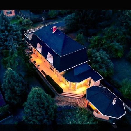 Ferienwohnung Deluxeapartman Nyíregyháza Exterior foto