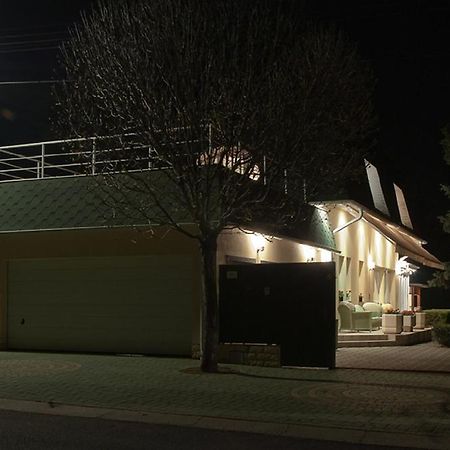 Ferienwohnung Deluxeapartman Nyíregyháza Exterior foto