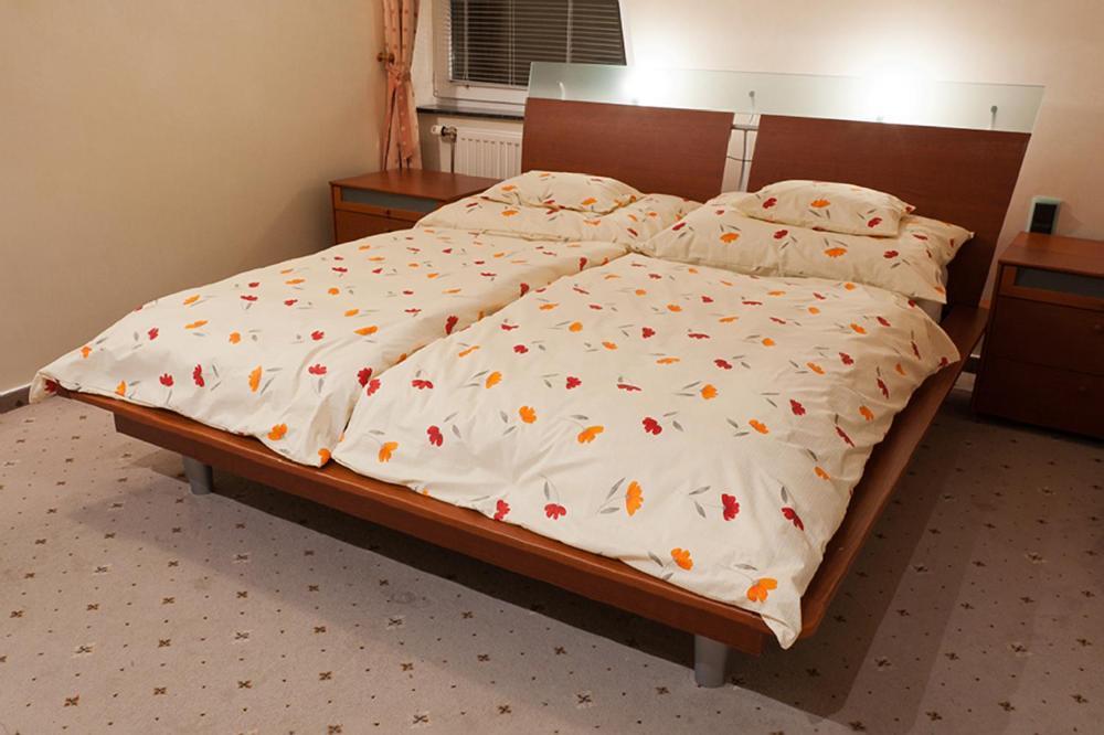 Ferienwohnung Deluxeapartman Nyíregyháza Zimmer foto